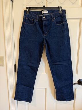 Abercrombie & Fitch The 90s Straight Mid Rise